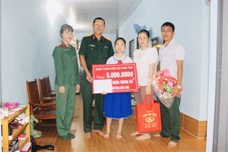 Tuổi trẻ  LLVT tỉnh Bà Rịa - Vũng Tàu trao tặng quỹ “Nâng bước tương lai”