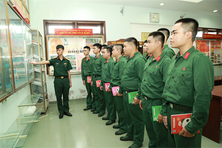 Chế độ được hưởng của sĩ quan phục viên