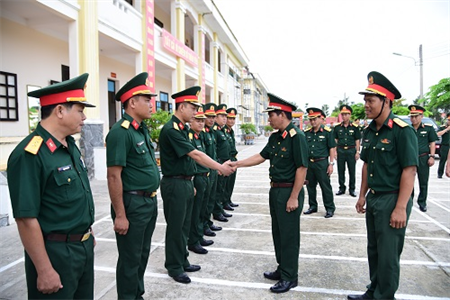 Sư đoàn 5: Đẩy mạnh xây dựng đơn vị điểm về huấn luyện điều lệnh, xây dựng chính quy, quản lý kỷ luật