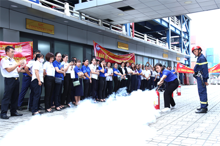 Tổng công ty Tân Cảng Sài Gòn huấn luyện phòng chống cháy nổ