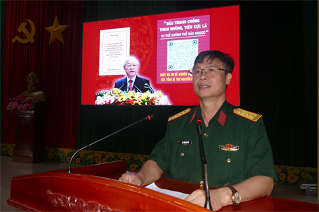 Đảng ủy Sư đoàn 7 nghiên cứu, học tập các chuyên đề sĩ quan và chuyên đề pháp luật