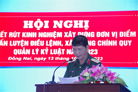 Sư đoàn 302 tổng kết rút kinh nghiệm xây dựng đơn vị điểm về huấn luyện điều lệnh, xây dựng chính quy, quản lý kỷ luật