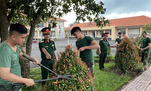 Trung đoàn Đồng Nai đoàn kết, quyết thắng, xứng danh "Bộ đội Cụ Hồ"
