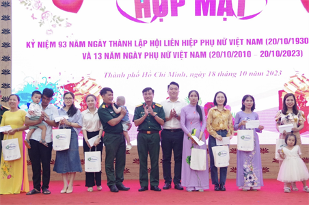 Trung đoàn Gia Định họp mặt kỷ niệm 93 năm Ngày thành lập Hội Liên hiệp Phụ nữ Việt Nam
