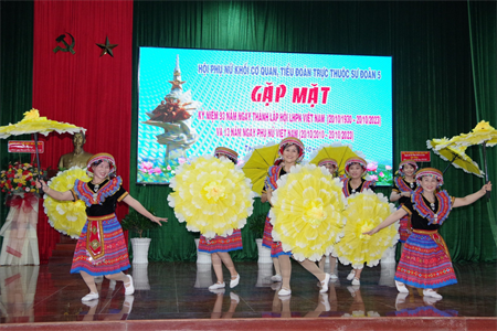 Sư đoàn 5 gặp mặt Ngày phụ nữ Việt Nam 20-10