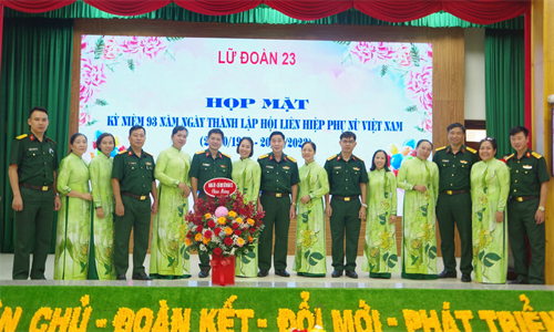 Lữ đoàn 23 họp mặt kỷ niệm Ngày Phụ nữ Việt Nam 20-10
