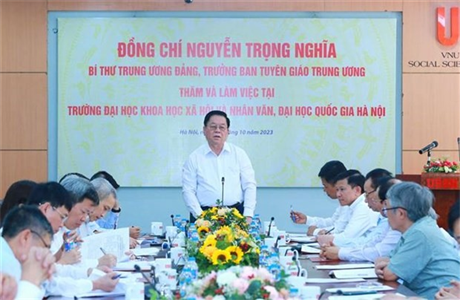 Đào tạo người làm báo tinh thông nghiệp vụ, có bản lĩnh chính trị vững vàng, đạo đức nghề nghiệp trong sáng