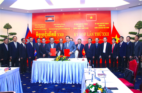 Ủy ban Chuyên trách Chính phủ Việt Nam - Campuchia ký kết biên bản hợp tác mùa khô 2023 - 2024