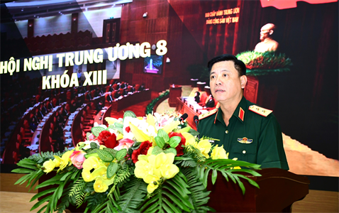 Đảng ủy, Bộ Tư lệnh Quân khu thông báo nhanh kết quả Hội nghị Trung ương 8 (Khóa XIII); nghiên cứu, học tập, quán triệt các nghị quyết, kết luận, chỉ thị của Bộ Chính trị