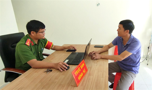 Thượng úy quân đội Trần Trung Kiên trả lại số tiền lớn chuyển nhầm vào tài khoản