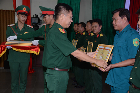 Bộ CHQS tỉnh Tây Ninh sơ kết 3 năm thực hiện Phong trào thi đua chung tay vì người nghèo – Không để ai bị bỏ lại phía sau