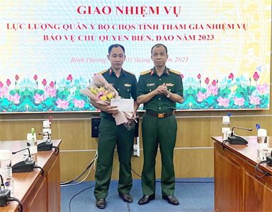 Bộ CHQS tỉnh Bình Dương tăng cường nhân viên Quân y cho Vùng 2 Hải quân