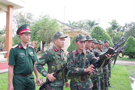 Huyện Đức Huệ hoàn thành tốt nhiệm vụ quân sự quốc phòng năm 2023