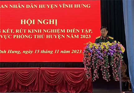 Huyện Vĩnh Hưng rút kinh nghiệm diễn tập khu vực phòng thủ năm 2023