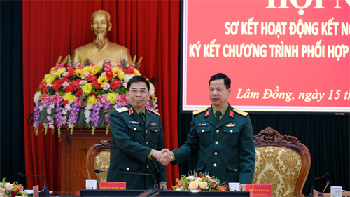 Học viện Lục quân và Binh đoàn 15 tăng cường hoạt động kết nghĩa