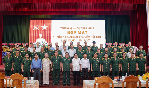 Trường Quân sự Quân khu 7 họp mặt kỷ niệm 41 năm Ngày Nhà giáo Việt Nam