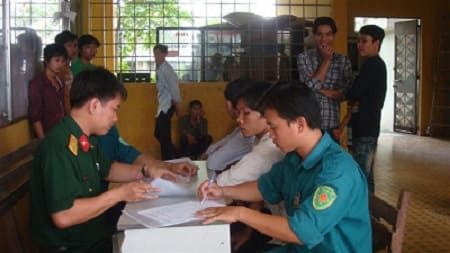 Khi nào được vắng mặt khám tuyển nghĩa vụ quân sự?