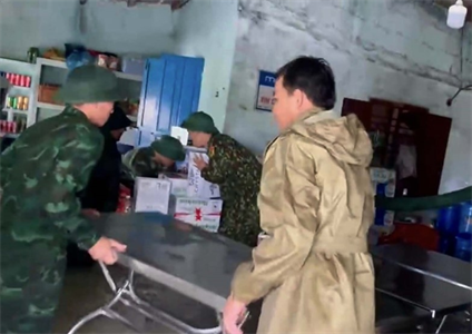 Huyện Phú Quý, tỉnh Bình Thuận: Hơn 100 cán bộ, chiến sĩ giúp dân khắc phục hậu quả thiên tai