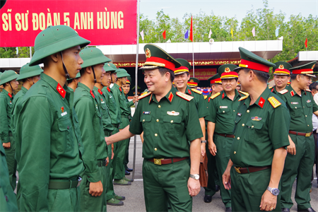 Sư đoàn 5: Sức bật xây dựng điểm về huấn luyện điều lệnh, xây dựng chính quy, quản lý kỷ luật