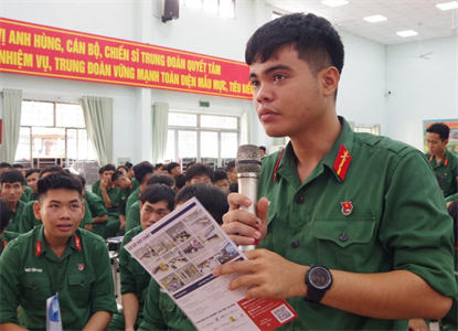 Trung đoàn Gia Định phối hợp giới thiệu việc làm, tư vấn học nghề cho chiến sĩ chuẩn bị xuất ngũ
