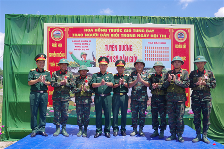 Thanh niên tích cực tu dưỡng rèn luyện đạo đức cách mạng theo tư tưởng Hồ Chí Minh