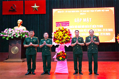 Quận 5 gặp mặt cán bộ Quân đội nghỉ hưu nhân kỷ niệm Ngày thành lập Quân đội nhân dân Việt Nam