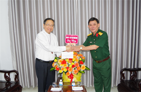 Bộ CHQS tỉnh Bình Thuận thăm các cơ sở tôn giáo nhân dịp Giáng sinh 2023