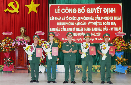 Sư đoàn 7 công bố quyết định sáp nhập và tổ chức lại cơ quan Hậu cần, Kỹ thuật