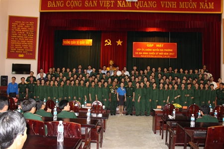 Trường Quân sự Quân khu 7: Gặp mặt địa phương và gia đình chiến sĩ mới