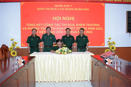 Khối thi đua 4 cơ quan Quân khu ký kết giao ước thi đua năm 2024