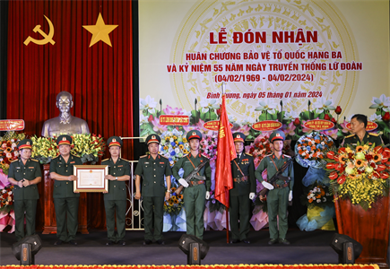 Lữ đoàn Đặc công 429 đón nhận Huân chương Bảo vệ Tổ quốc hạng Ba