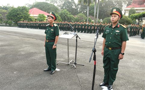 Bộ Tư lệnh Quân khu 7 tổ chức chào cờ đầu năm 2024