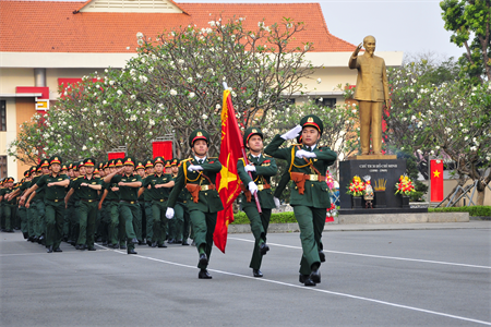 Bộ Tư lệnh TPHCM chào cờ đầu năm 2024