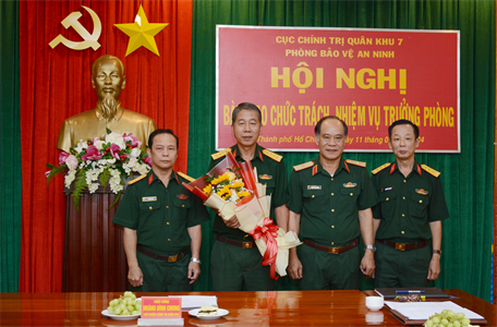 Bàn giao chức trách, nhiệm vụ Trưởng phòng Bảo vệ an ninh