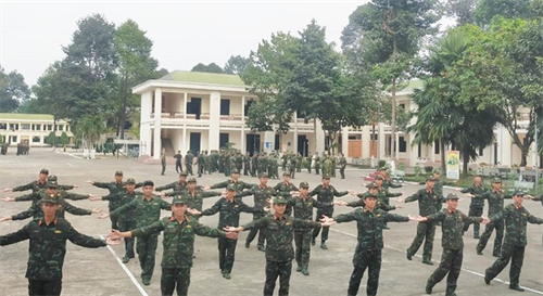Trường Sĩ quan Lục quân 2 hướng dẫn 5 vũ điệu sinh hoạt tập thể