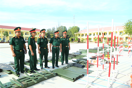 Quân khu 7 kiểm tra công tác chuẩn bị huấn luyện năm 2024 tại Bình Thuận