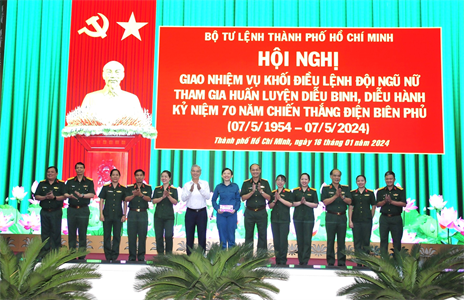 Bộ Tư lệnh TP.HCM: Giao nhiệm vụ khối điều lệnh đội ngũ nữ du kích miền Nam