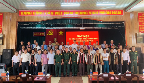 Đoàn Kinh tế - Quốc phòng 778 gặp mặt đại biểu dân tộc thiểu số tiêu biểu trên địa bàn vùng dự án