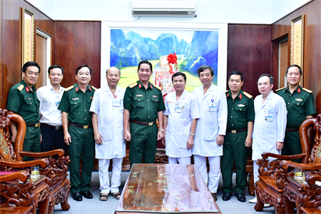 Bộ Tư lệnh Quân khu 7 thăm, chúc Tết các bệnh viện trên địa bàn TP.HCM