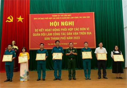 Thành phố Thủ Dầu Một, tỉnh Bình Dương sơ kết hoạt động phối hợp làm công tác dân vận