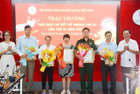 Tập đoàn Công nghiệp Cao su Việt Nam gặp mặt báo chí mừng Xuân Giáp Thìn 2024