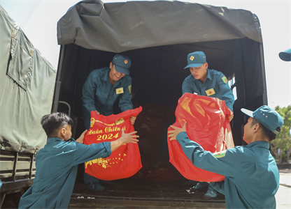 Gần 1.000 phần quà “Xuân Chiến sĩ” 2024 đã đến Bình Phước