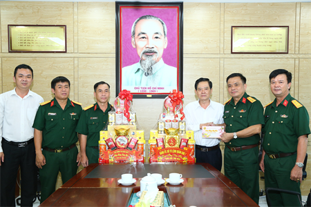 Đại tá Trần Đức Thắng chúc Tết các cơ quan, đơn vị tại Thành phố Hồ Chí Minh