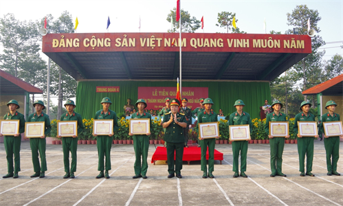 Sư đoàn 5 tiễn quân nhân hoàn thành nghĩa vụ quân sự