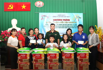 Tiếp tục chăm lo Tết cho trẻ mồ côi do dịch Covid-19