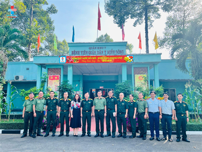 Giám đốc Công an Thành phố Hồ Chí Minh chúc Tết Bệnh viện Quân Dân Y Miền Đông