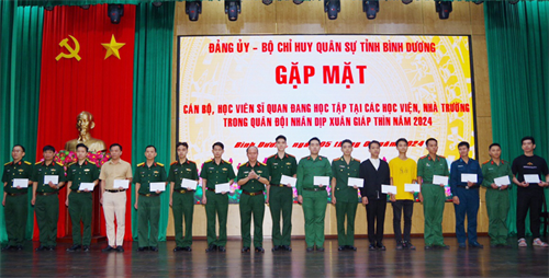 Bộ CHQS tỉnh Bình Dương gặp mặt cán bộ, chiến sĩ, học viên sĩ quan đang học tại các học viện, nhà trường Quân đội