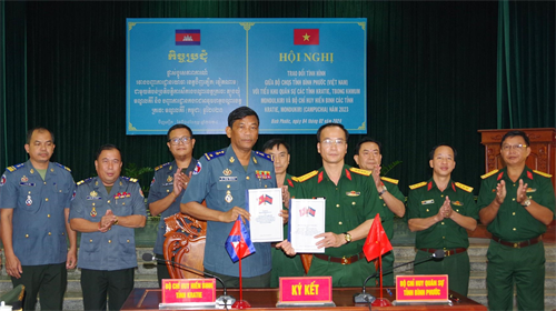 Tỉnh Bình Phước trao đổi tình hình biên giới và ký kết hợp tác năm 2024