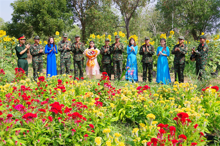 Tết của tình quân dân
