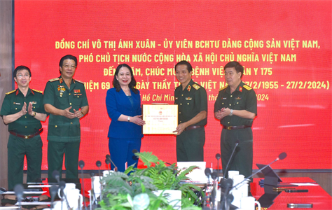 Phó Chủ tịch nước Võ Thị Ánh Xuân thăm, chúc mừng Bệnh viện Quân y 175